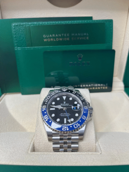 Super Clone Rolex GMT-Master II Batgirl 126710BLNR replica with black and blue bezel, black dial, and Jubilee bracelet – Swiss 1:1 GMT watch