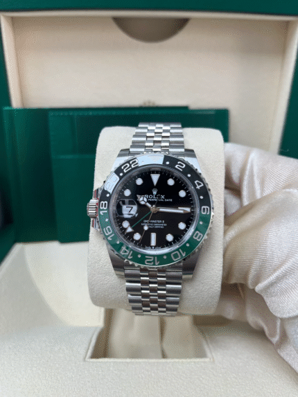 Super Clone Rolex GMT-Master II 126720VTNR Sprite with green and black bezel, left-hand crown – Swiss 1:1 GMT replica watch