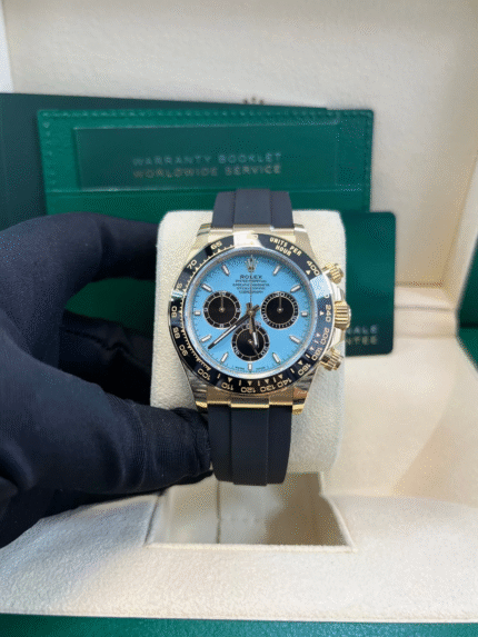 Super Clone Rolex Daytona 126518 replica with Tiffany Blue dial, yellow gold case, black Oysterflex strap – Swiss 1:1 2025 Daytona replica