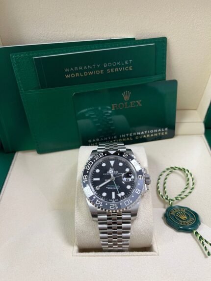 Super Clone Rolex GMT-Master II 126710GRNR replica with black and grey bezel, black dial, and Jubilee bracelet – Swiss GMT replica